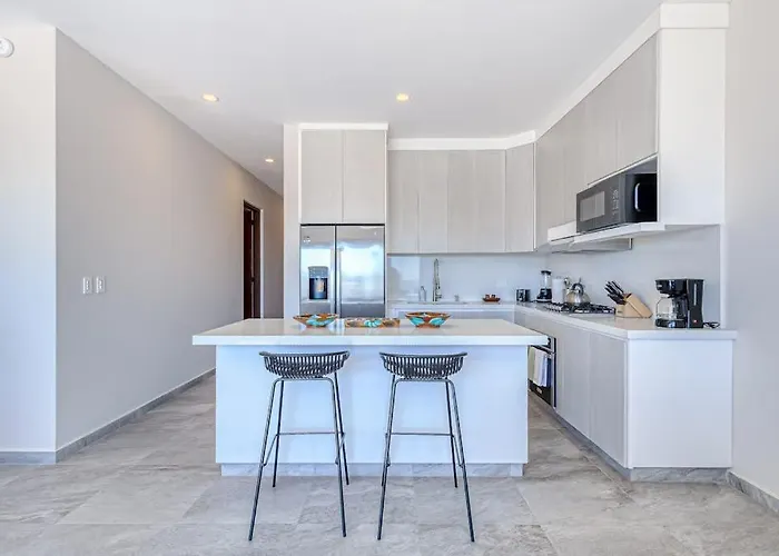 Сasa de vacaciones Stunning Oceanfront Luxury With Spacious Balcony- Perfect For Families Cabo San Lucas