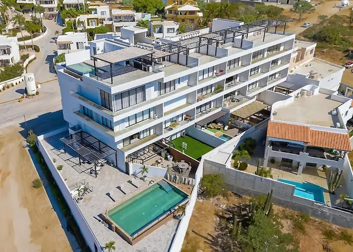 Сasa de vacaciones Stunning Oceanfront Luxury With Spacious Balcony- Perfect For Families *